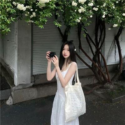 三条黑暗的街道